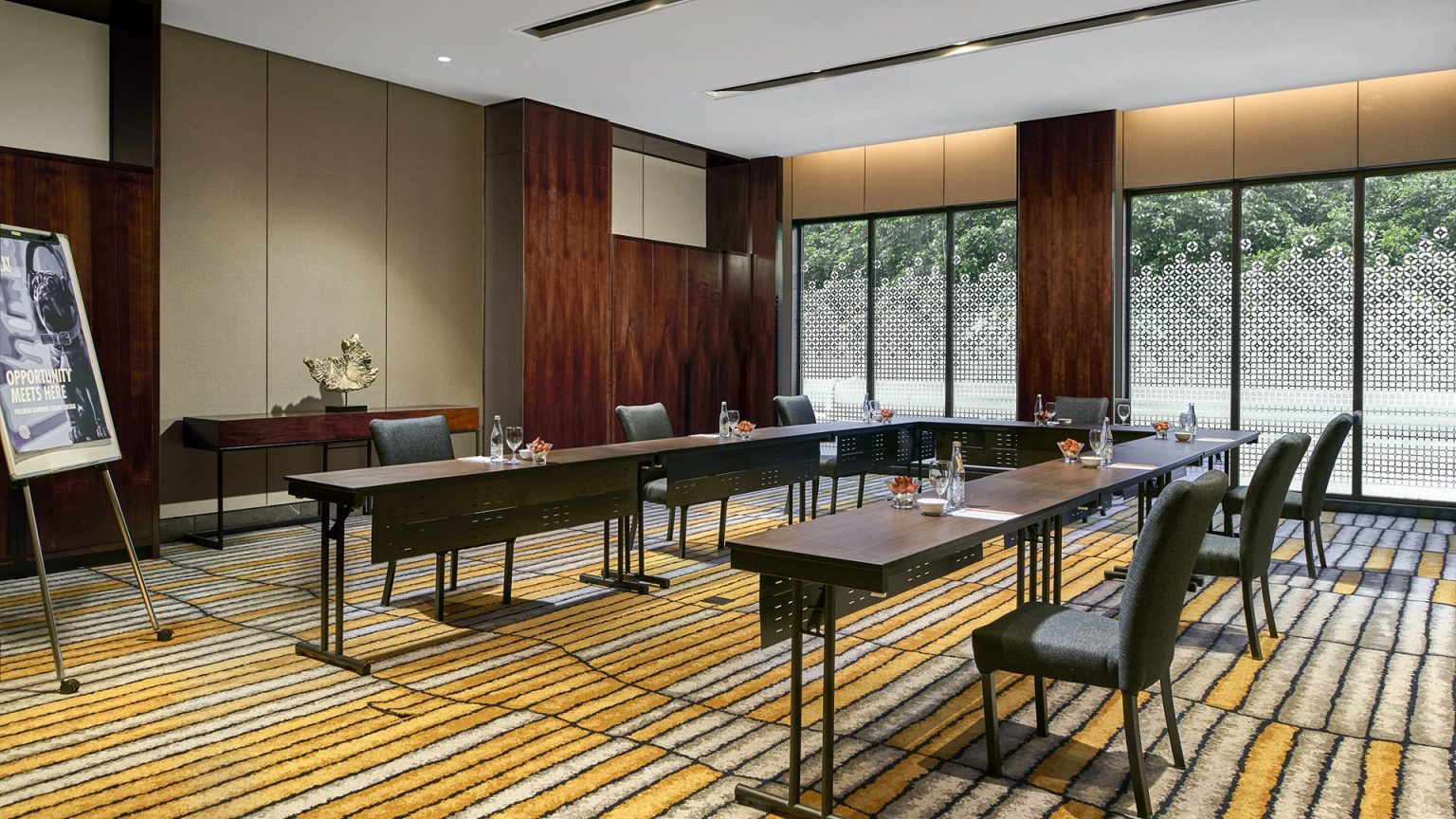 Function room. Pullman Tbilisi Conference Rooms. Стекло Pullman. Wujin Lotus Conference Center. Pullman Istanbul Hotel & Convention Center.